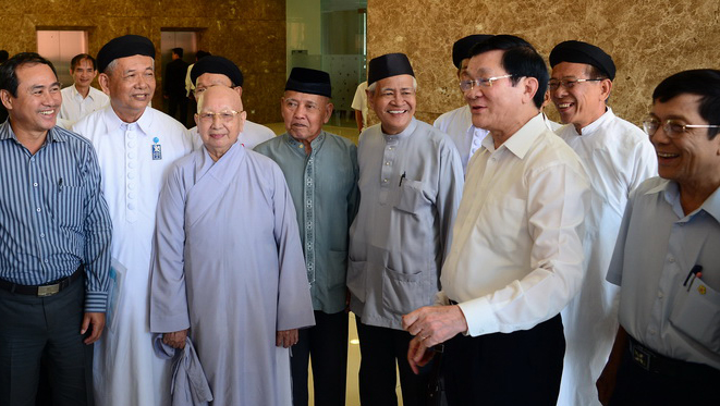 Recalcan la política pacífica y la determinación de Vietnam de defender la soberanía